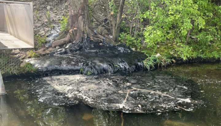 State official accuses Trump’s EPA of abandoning oily cleanup in Chicago canal