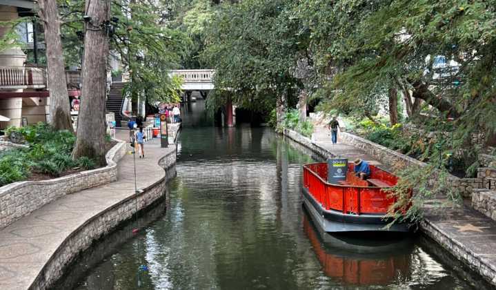 Riverwalk: La atracción turística que nació para salvar vidas en San Antonio, Texas