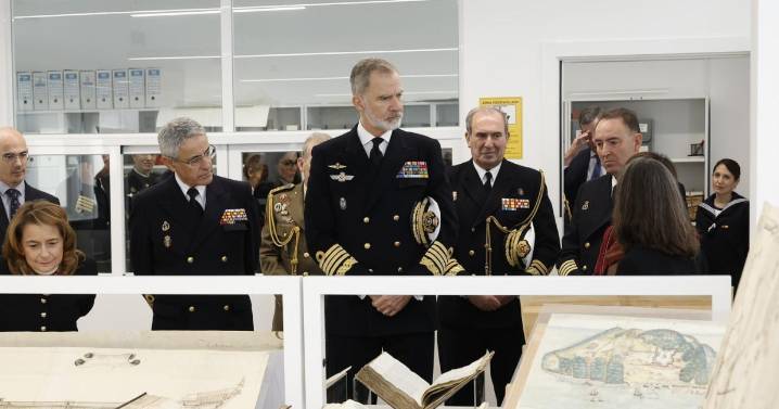 El Rey visita la nueva sede del Archivo Histórico de la Armada, que atesora 14 kilómetros de documentos