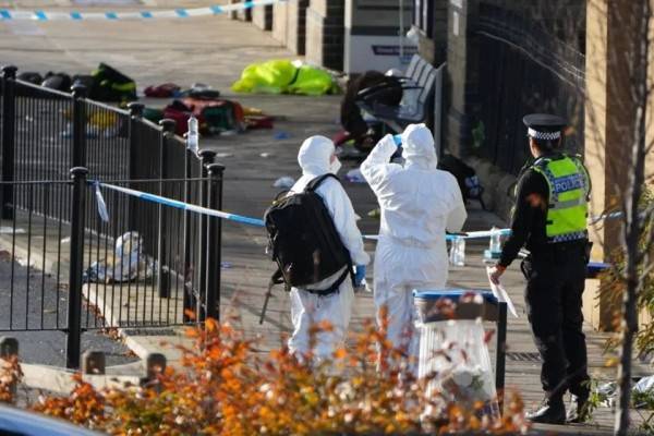 Acusan a sospechoso de ataque en tren en Inglaterra