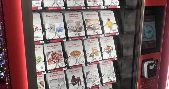 Giving Machine returns to Santa Claus House for holidays