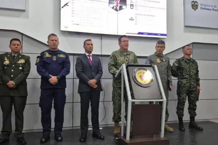 Bombardeo del Ejército de Colombia deja 19 terroristas muertos en la Amazonía