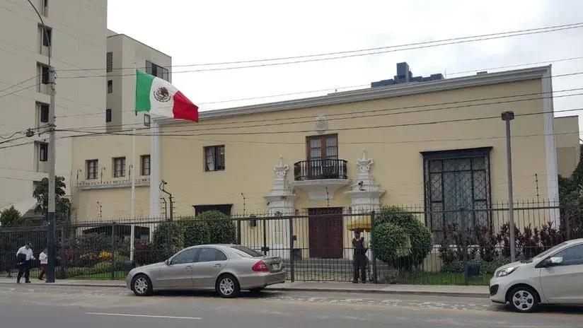 La encargada de la Embajada de México en Lima abandonó el Perú