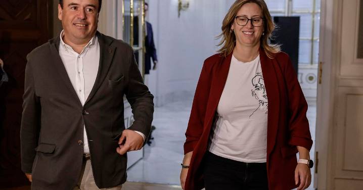 Feijóo elige a Pérez Llorca como relevo de Mazón