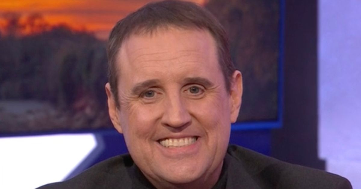Peter Kay makes ultra rare TV appearance to make jaw