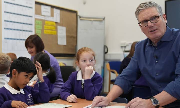 Keir Starmer’s awkward apology for leading pupils in banned 6