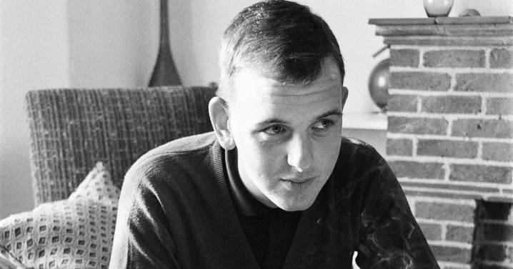 Corrupt racist cop may have framed more than 100 innocent victims