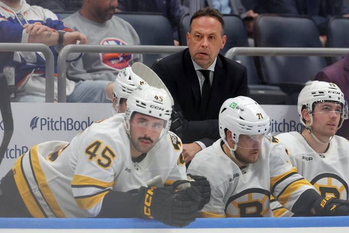Deadspin | Bruins, Ducks prepare for battle of division leaders