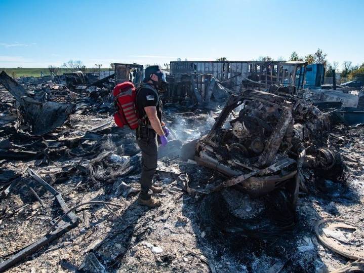 UPS, Fedex ground MD-11s as officials probe Louisville crash