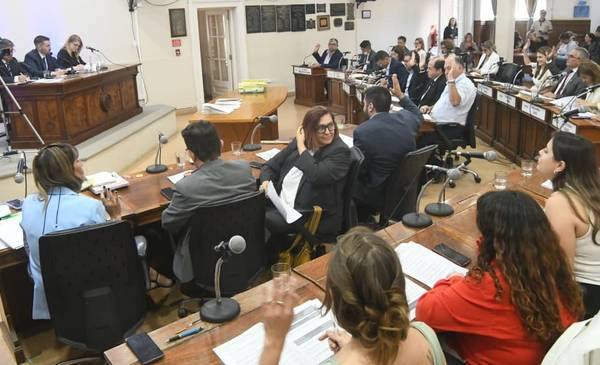 En vivo: el CD trata la suba de tasas, la instalación del 911 en Bahía y regulación de Uber