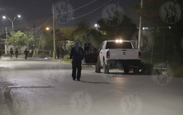 Hombre es ejecutado a balazos frente a parque de Oasis Revolución