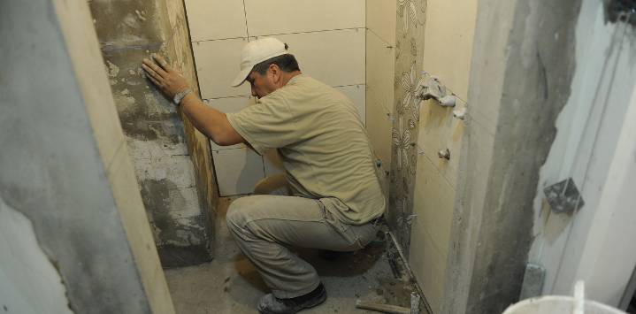 Cuánto cuesta remodelar el baño y la cocina
