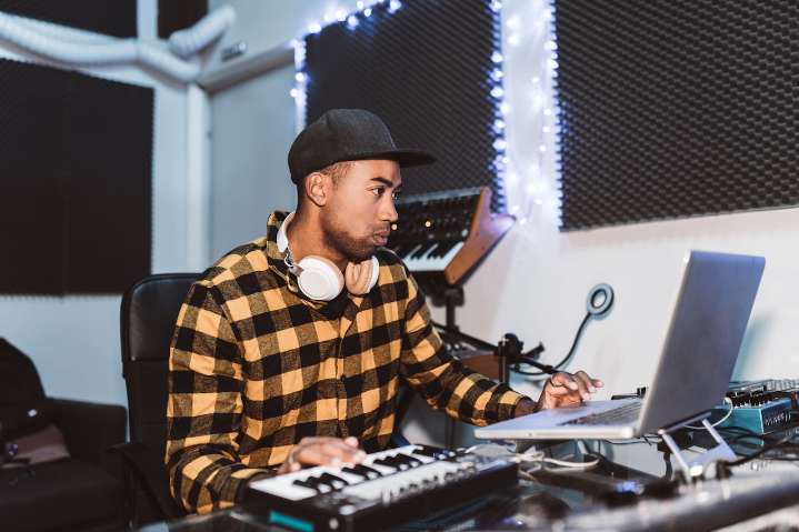 Rock and Roll Hall of Fame partnership brings music tech program to Cleveland middle school