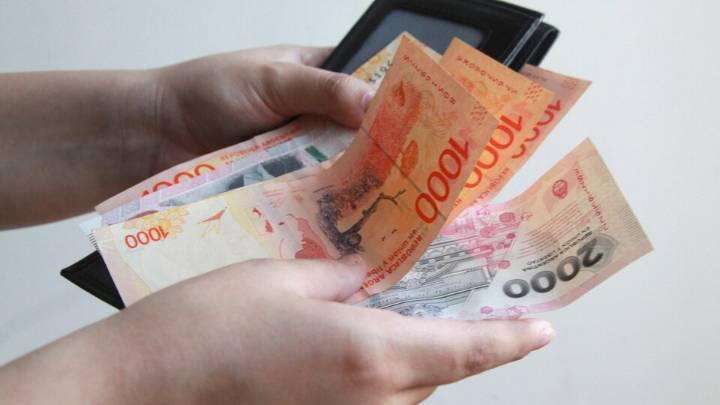 Informe del Indec: la mitad de las familias usa ahorros, vende pertenencias o toma préstamos para llegar a fin de mes