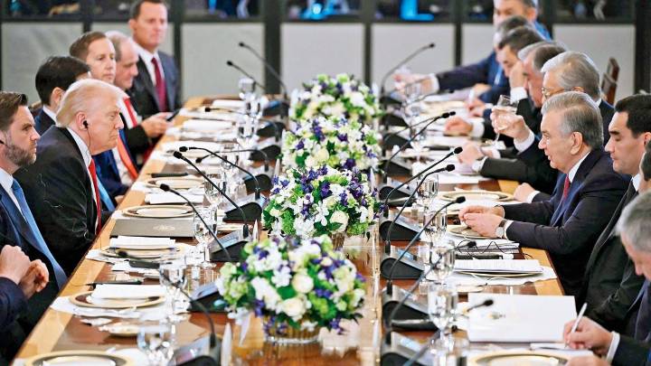 US President Donald Trump hosts five Central Asian leaders