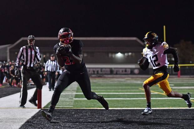 High school football in pictures: Highlights captured from Week 10, 2025