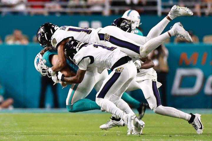 How the Ravens, Steelers successfully addressed defensive woes: Week 9 film review