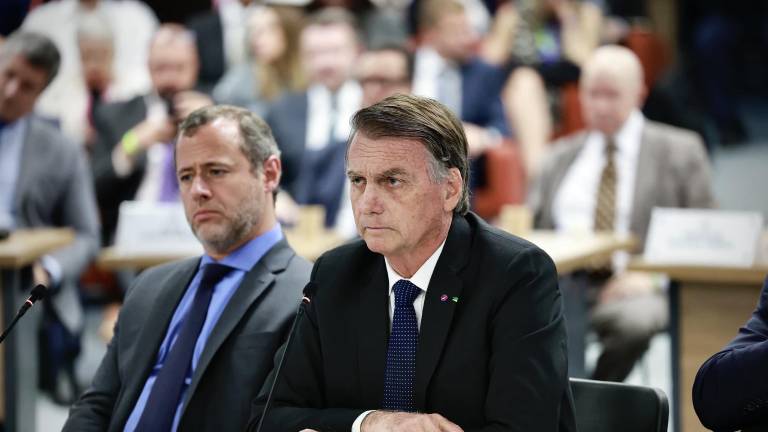 Supremo de Brasil confirma pena de 27 años de cárcel a Bolsonaro