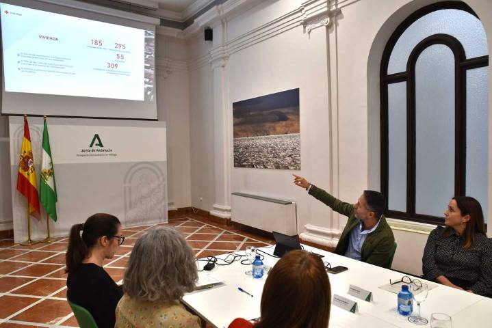 El informe encargado por la Junta señala que 72% de las viviendas de los Asperones es no habitable