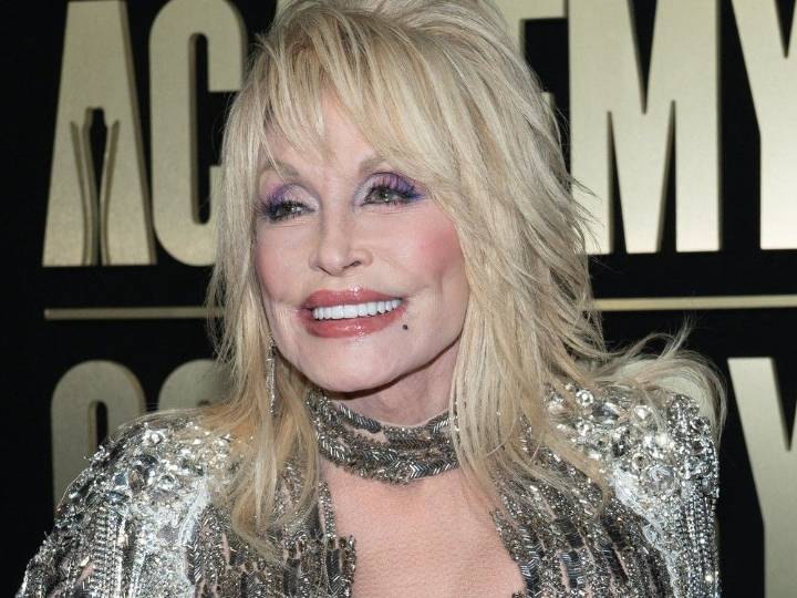 Dolly Parton addresses 'health challenges' after missing awards event