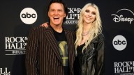 Así fue el emotivo reencuentro de Jim Carrey y Taylor Momsen a 25 años del estreno de ‘El Grinch’
