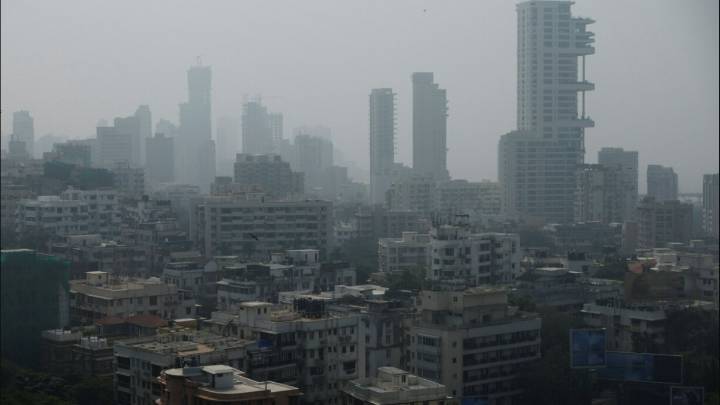 ₹5 lakh EMIs for polluted sea views?: Advisor calls Mumbai housing a middle