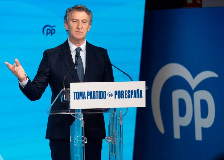 Feijóo convoca una concentración del PP «cívica» este domingo en Madrid tras el ingreso en prisión de Ábalos