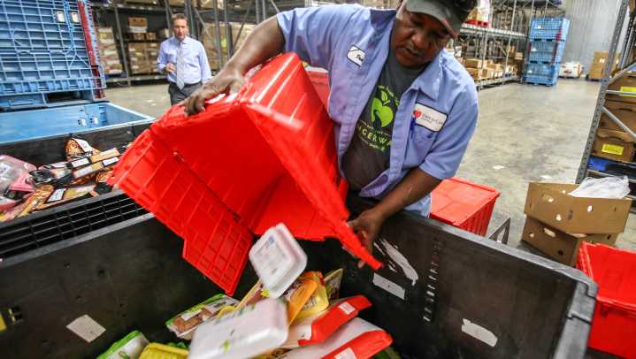 29 places to donate or volunteer during the holidays in Louisville