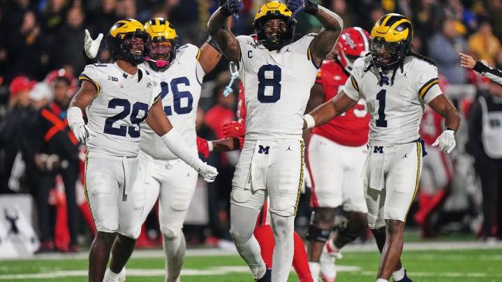 Ohio State-Michigan and Oregon-Washington clashes have Big Ten championship and CFP implications