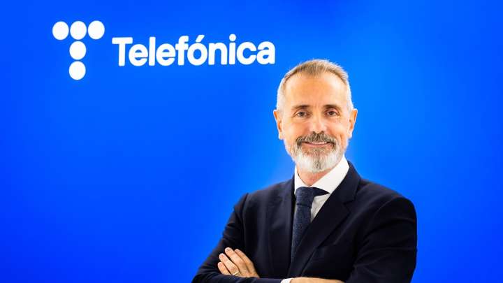 Telefónica recorta el dividendo de 2026 a la mitad tras obtener un beneficio neto de 828 millones de euros hasta septiembre