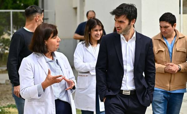 Torres inauguró servicios en el Hospital Regional de Comodoro: «Vamos a seguir fortaleciendo la salud pública»