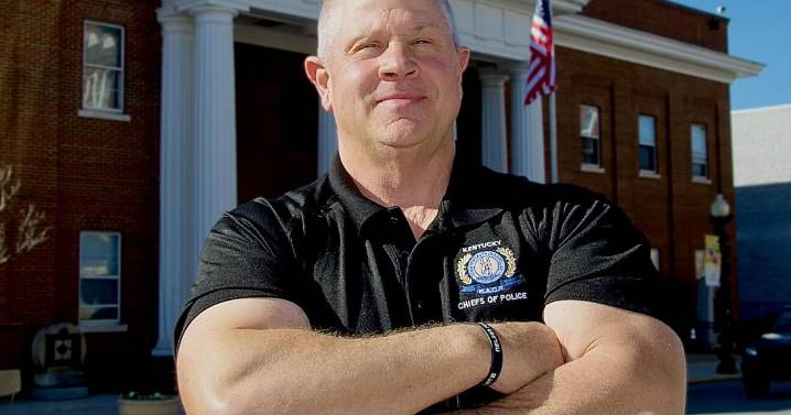 Retired SPD Chief Doug Nelson files for Pulaski County Sheriff position
