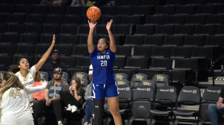 Wake Forest cruises past Hampton for commanding 77