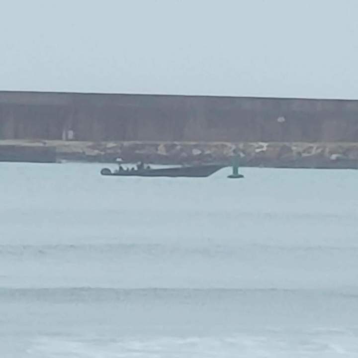 Las narcolanchas, ante la llegada de la borrasca Claudia, vuelven a buscar refugio en el Puerto de Barbate