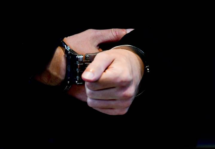 Cadena perpetua por crimen de odio a hombre que disparó a dos nuevos inmigrantes latinos