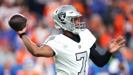 Geno Smith injury update: Raiders QB suffers thigh bruise in loss to Broncos in Week 10