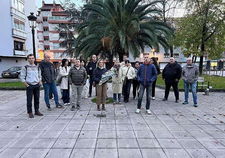 Beasain renueva su compromiso con la memoria y la convivencia en el homenaje a las víctimas del terrorismo