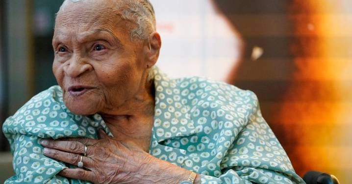 One of the 1921 Tulsa Race Massacre's last survivors, Viola Ford Fletcher, dies at age 111