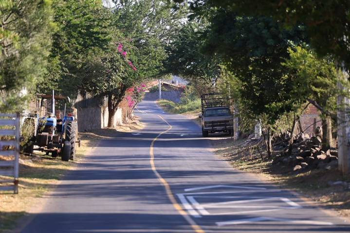 Zapopan rehabilita la calle San Rafael y amplía la ruta 634 en La Azucena