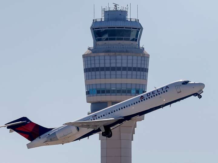 Buenas noticias para viajeros en EEUU: la FAA levantó la reducción de vuelos, ¿vuelta a la normalidad?