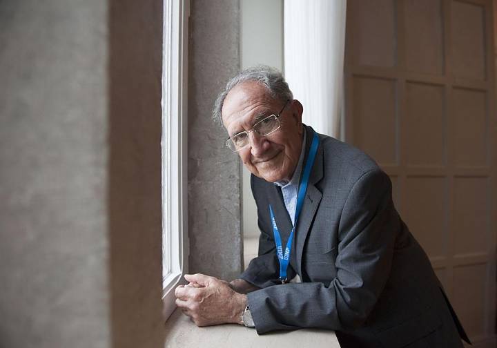 El doctor Jesús Flórez y las Cofradías Gastronómicas de Cantabria, Premios Beato de Liébana 2025