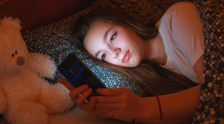 Cambio de horario: oportunidad para reajustar horas de sueño del adolescente