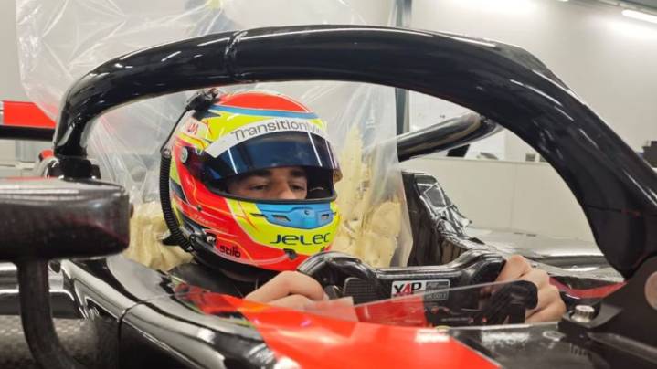 Un argentino en la F2: Varrone conoció la sede de su equipo para 2026