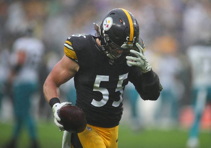 Deadspin | Steelers LB Cole Holcomb, S Chuck Clark both out with illness