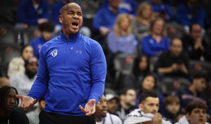 Seton Hall remains perfect with Top 25 upset at Maui Invitational