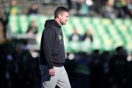 Oregon's Dan Lanning earns 1-year contract extension