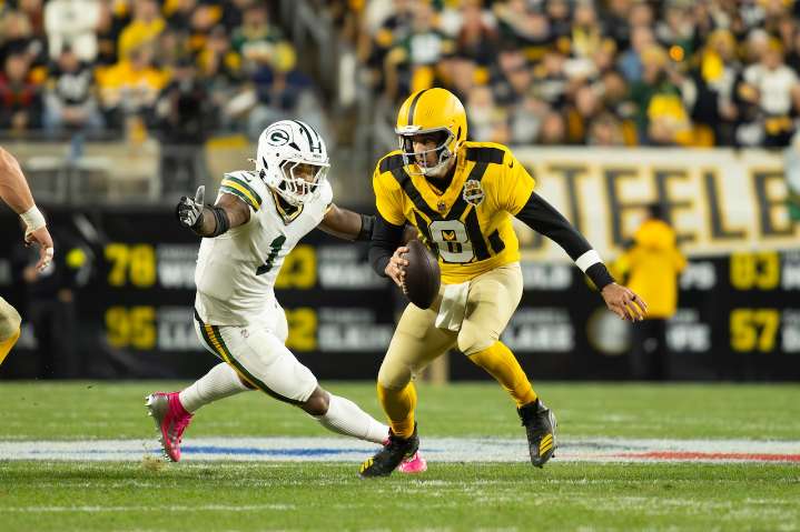 Former Steelers player would bench Aaron Rodgers if struggles continue: ‘You gotta make the switch’