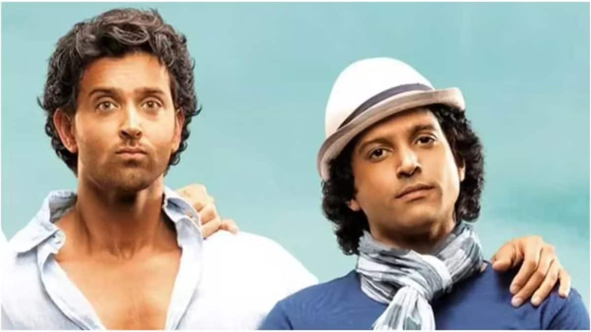 Hrithik Roshan Congratulates Farhan Akhtar On 120 Bahadur In ZNMD Style: 'Farhan And Ritesh My Buois'