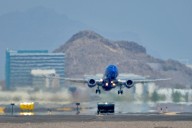 Airlines at Sky Harbor resume normal operations after FAA lifts order slashing flights
