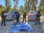 Aseguran vehículo, chalecos, cargadores y cartuchos tras enfrentamiento en Guachochi
